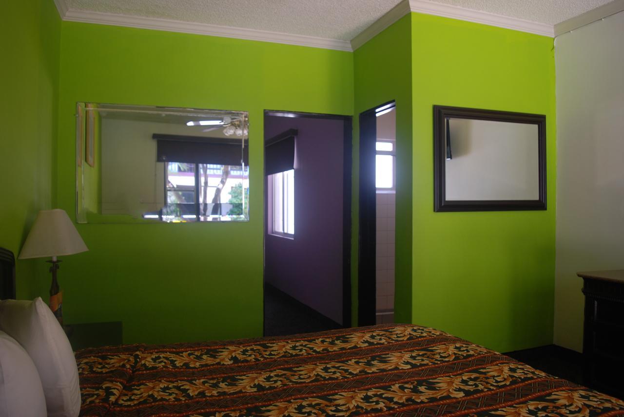 Hotel Suites Royal Тихуана Экстерьер фото